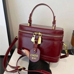 New Elegant Solid Color PU Fabric Portable Mini Burgundy Bag